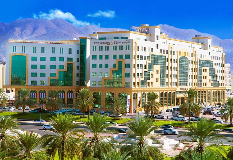 City Seasons Hotel & Suites Muscat *4