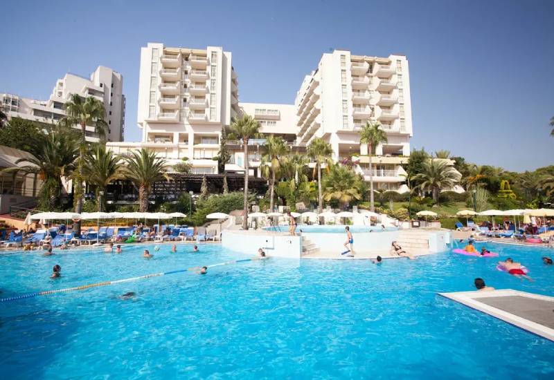 HOTEL FANTASIA DELUXE *5